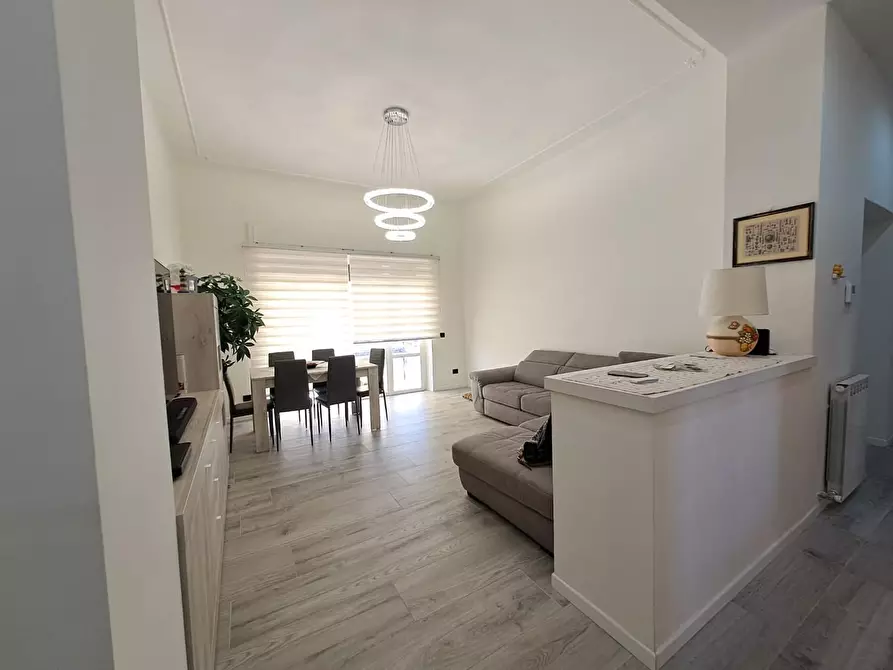 Immagine 5 di Appartamento in vendita  a Carrara