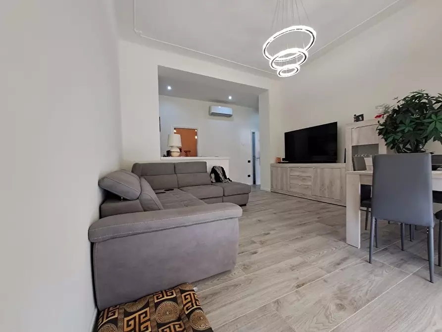 Immagine 19 di Appartamento in vendita  a Carrara