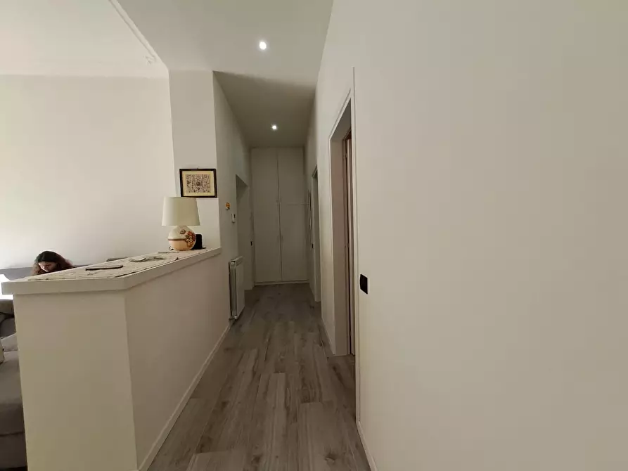 Immagine 11 di Appartamento in vendita  a Carrara