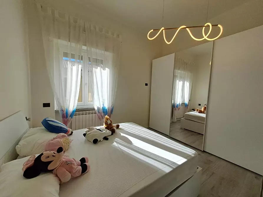 Immagine 10 di Appartamento in vendita  a Carrara