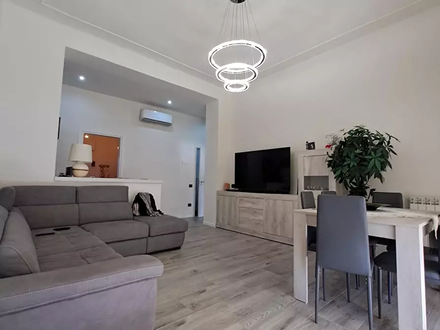 Immagine 23 di Appartamento in vendita  a Carrara