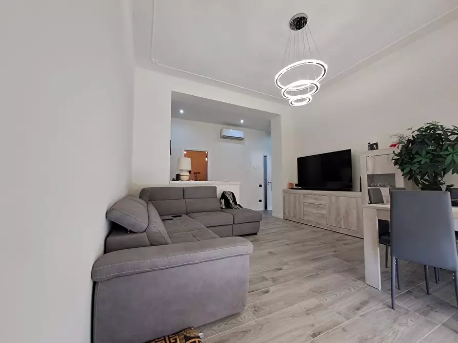 Immagine 17 di Appartamento in vendita  a Carrara