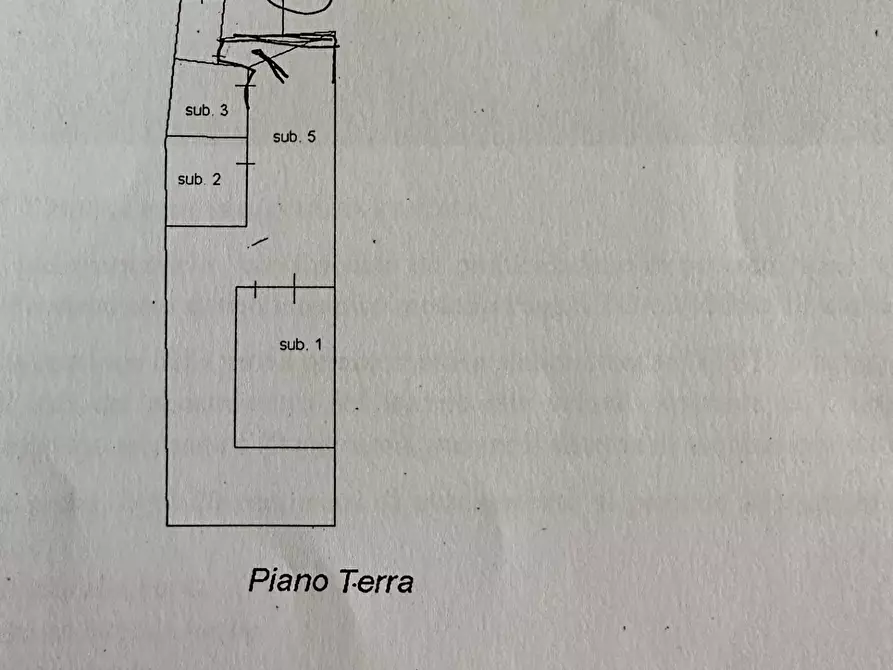 Immagine 2 di Garage in vendita  a San Giuliano Terme