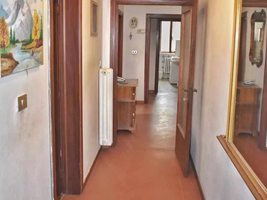 Immagine 36 di Villa in vendita  a San Gimignano