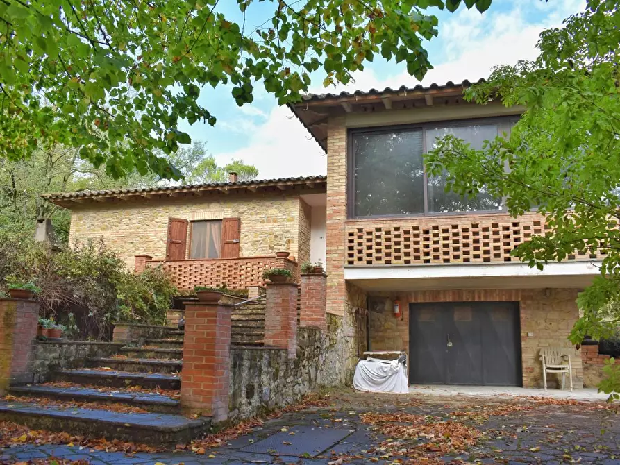 Immagine 4 di Villa in vendita  a San Gimignano