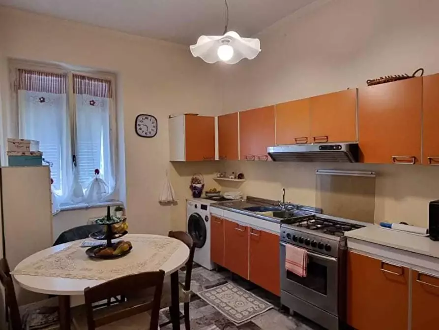 Immagine 21 di Appartamento in vendita  a Massa