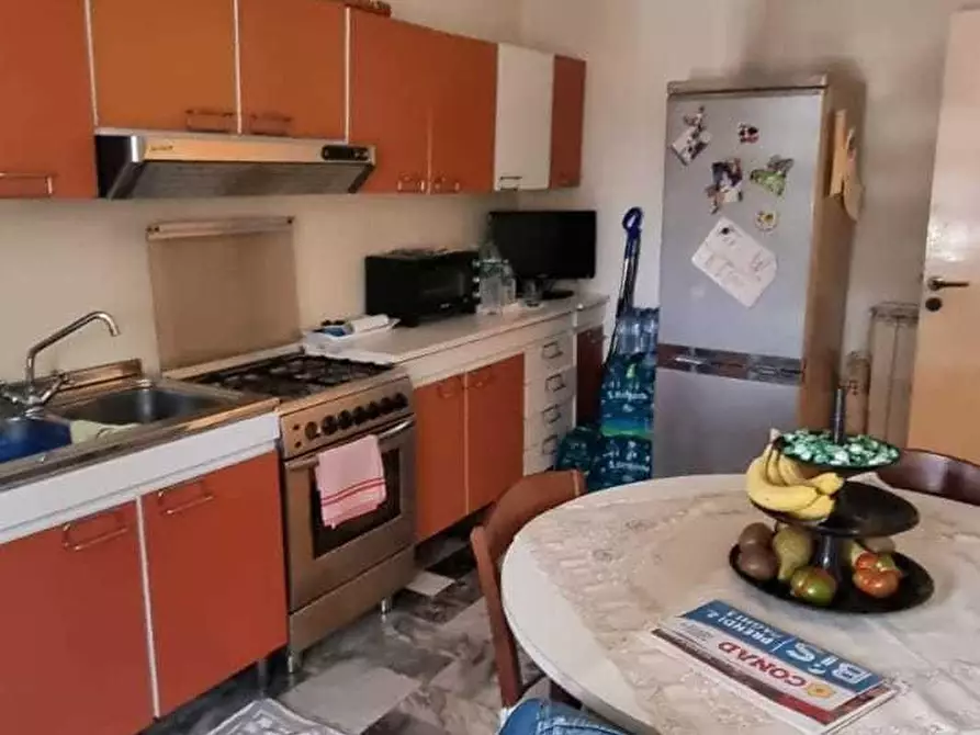 Immagine 4 di Appartamento in vendita  a Massa