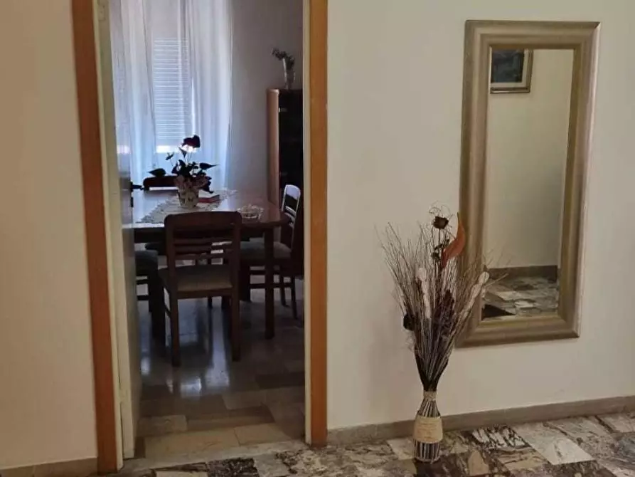 Immagine 12 di Appartamento in vendita  a Massa