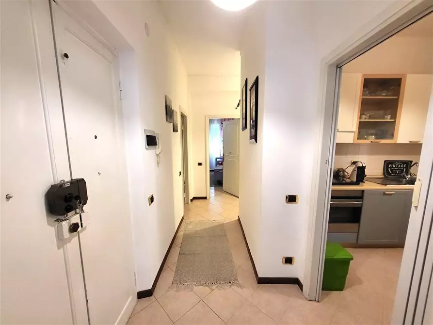 Immagine 5 di Appartamento in vendita  a Massa