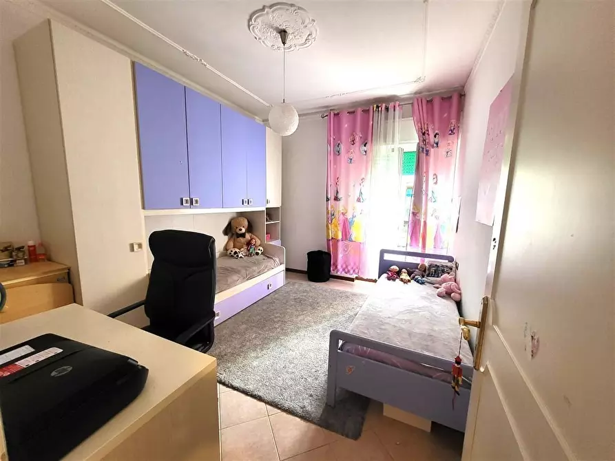 Immagine 11 di Appartamento in vendita  a Massa