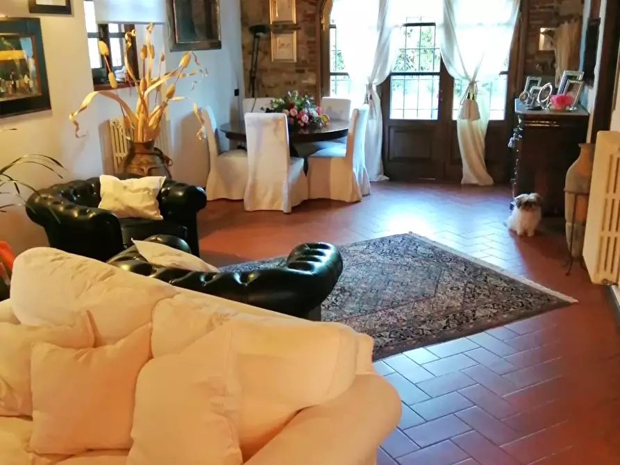 Immagine 8 di Rustico / casale in vendita  a Lucca