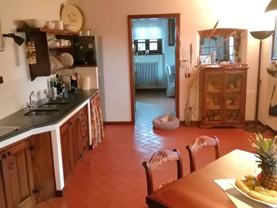 Immagine 11 di Rustico / casale in vendita  a Lucca
