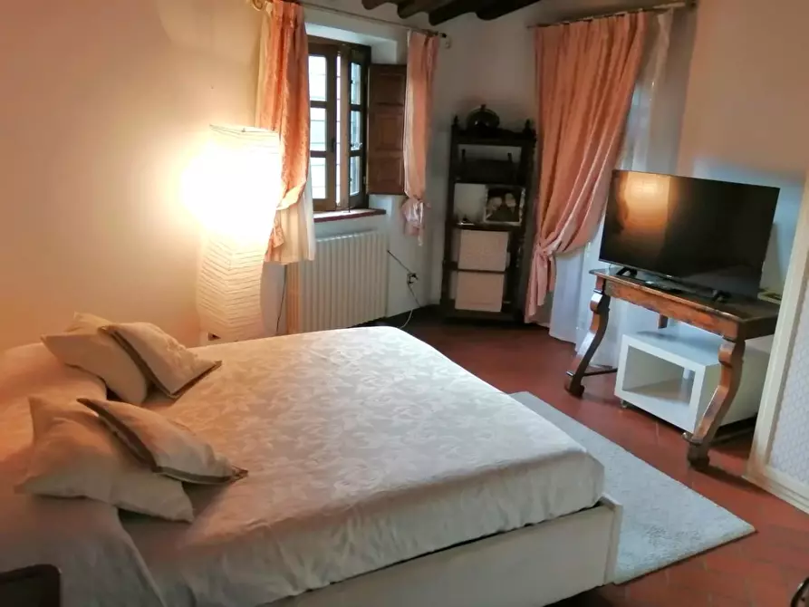Immagine 17 di Rustico / casale in vendita  a Lucca