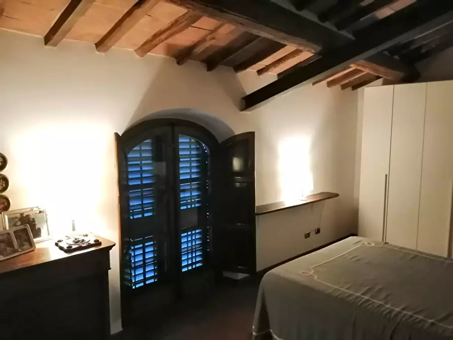 Immagine 22 di Rustico / casale in vendita  a Lucca