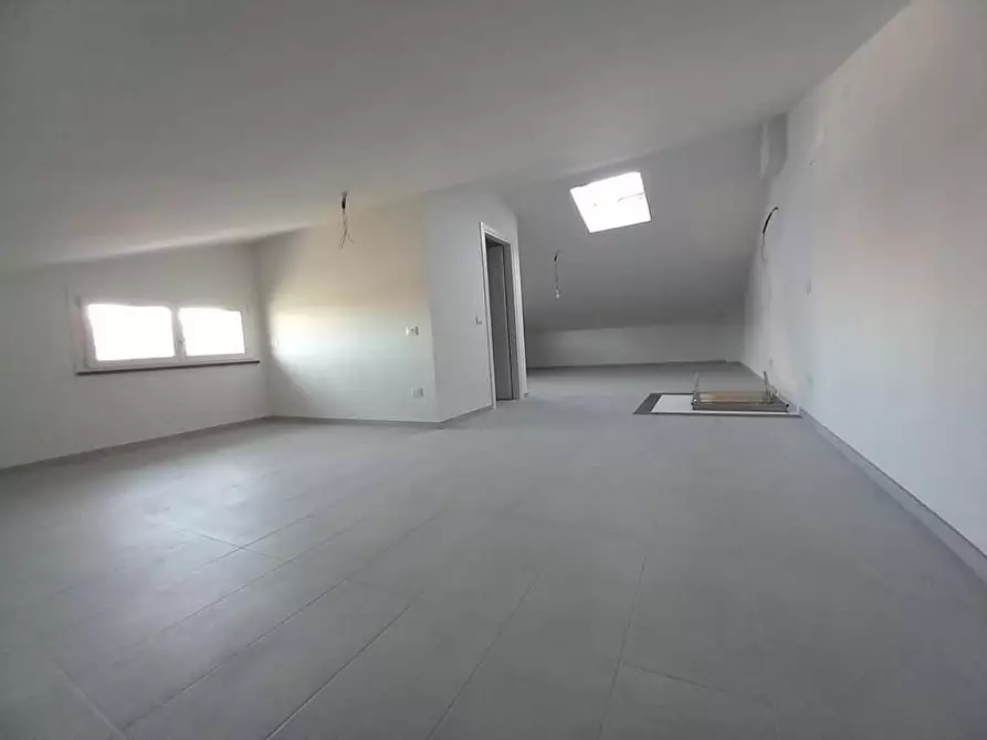 Immagine 7 di Appartamento in vendita  a Pontedera