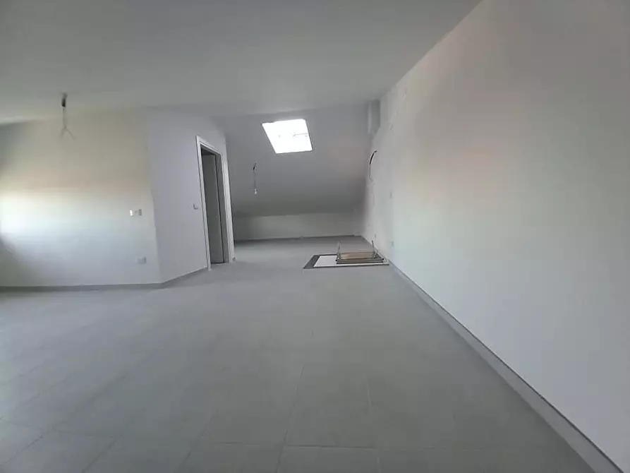 Immagine 6 di Appartamento in vendita  a Pontedera