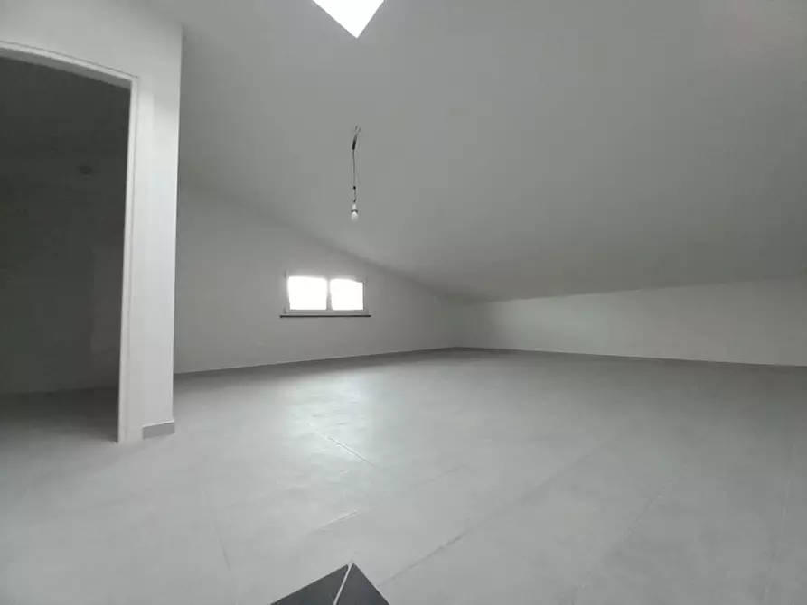 Immagine 11 di Appartamento in vendita  a Pontedera