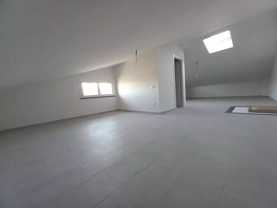 Immagine 8 di Appartamento in vendita  a Pontedera