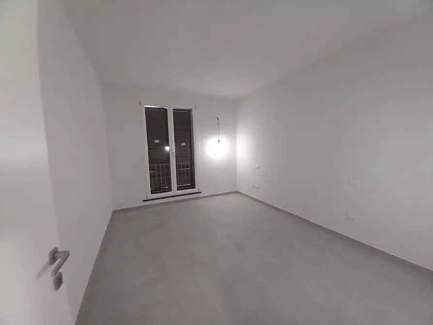 Immagine 17 di Appartamento in vendita  a Pontedera