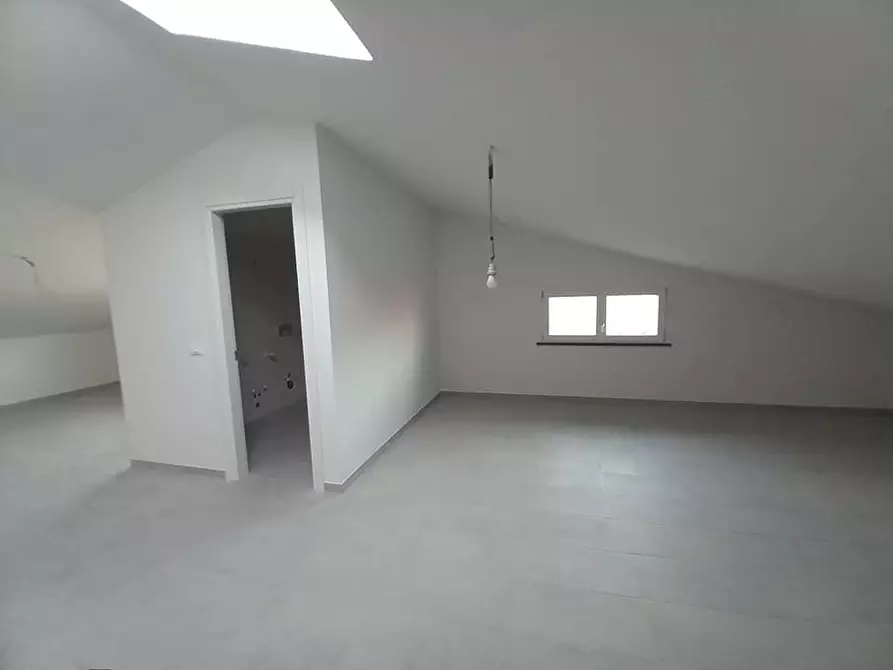 Immagine 3 di Appartamento in vendita  a Pontedera