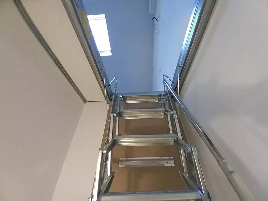 Immagine 12 di Appartamento in vendita  a Pontedera