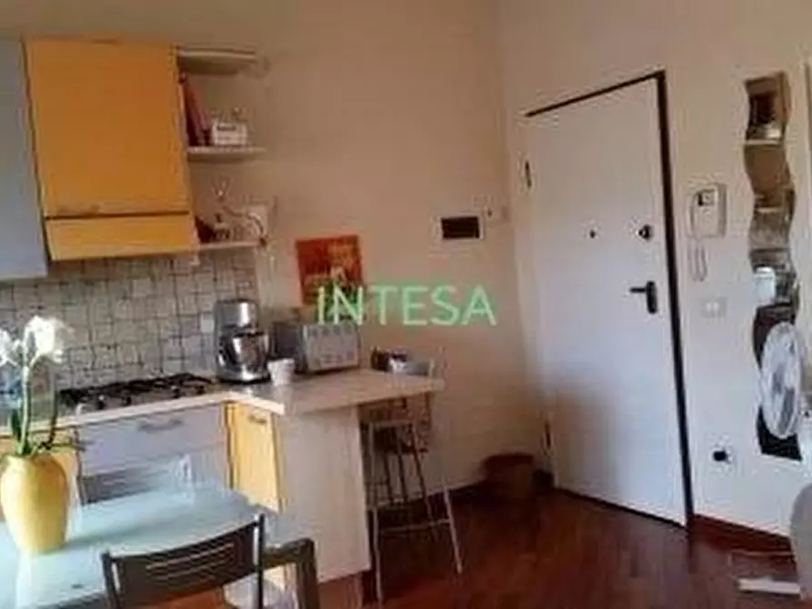 Immagine 11 di Appartamento in vendita  a Pisa