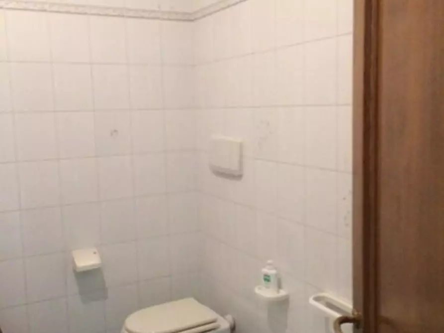 Immagine 11 di Appartamento in vendita  a Poggibonsi