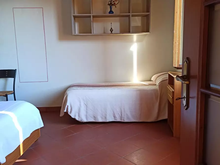 Immagine 12 di Appartamento in vendita  a Lucca