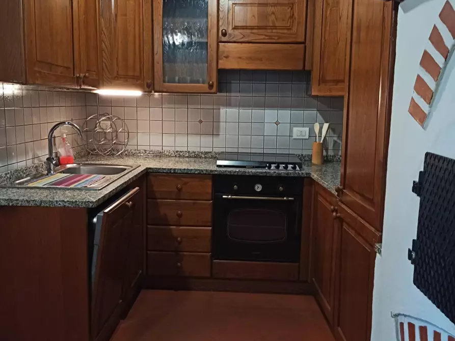 Immagine 8 di Appartamento in vendita  a Lucca