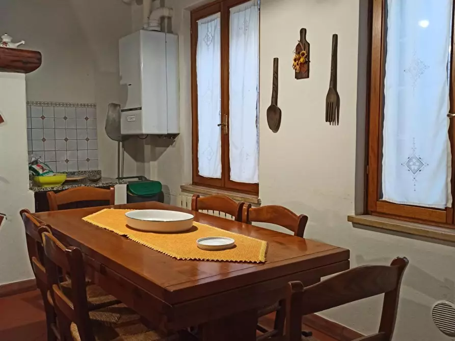 Immagine 15 di Appartamento in vendita  a Lucca