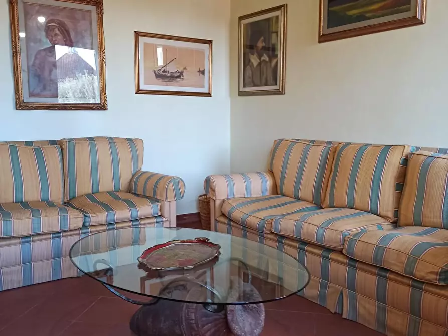 Immagine 2 di Appartamento in vendita  a Lucca