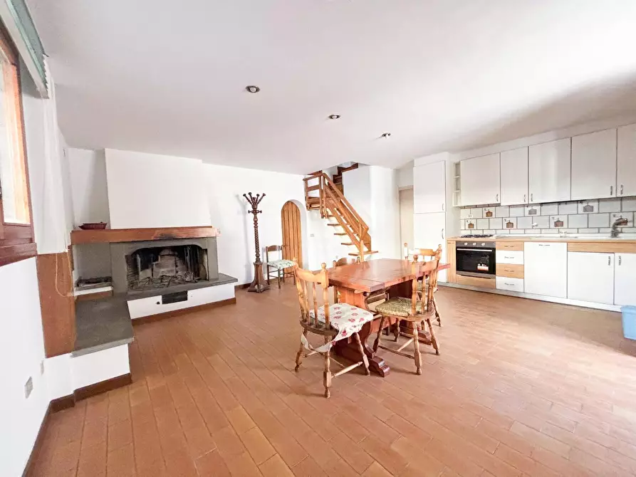 Immagine 40 di Appartamento in vendita  a Empoli