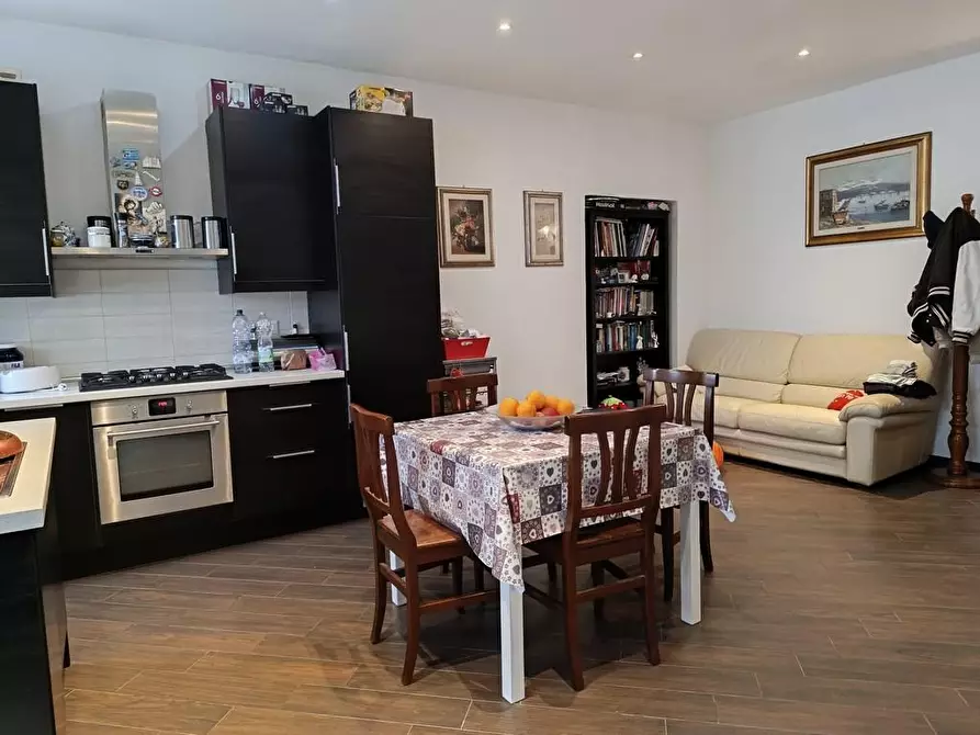 Immagine 16 di Appartamento in vendita  a Carrara