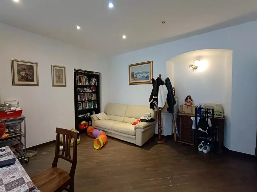 Immagine 3 di Appartamento in vendita  a Carrara