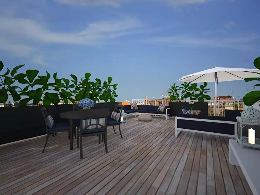 Immagine 16 di Mansarda in vendita  a Pisa