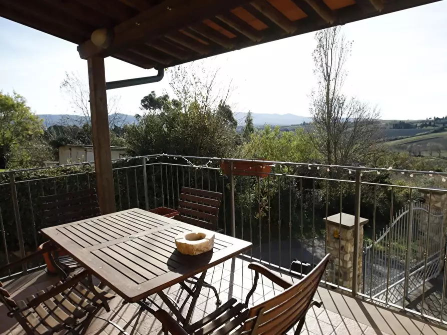 Immagine 9 di Casa bifamiliare in vendita  a Orciano Pisano