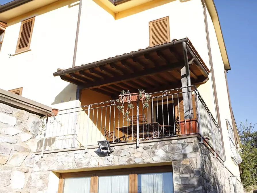 Immagine 11 di Casa bifamiliare in vendita  a Orciano Pisano