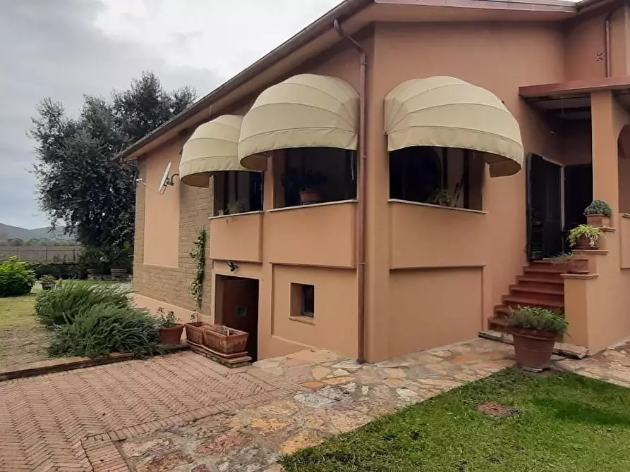 Immagine 5 di Villa in vendita  a Suvereto