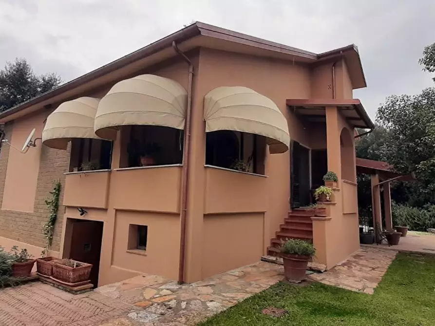 Immagine 7 di Villa in vendita  a Suvereto