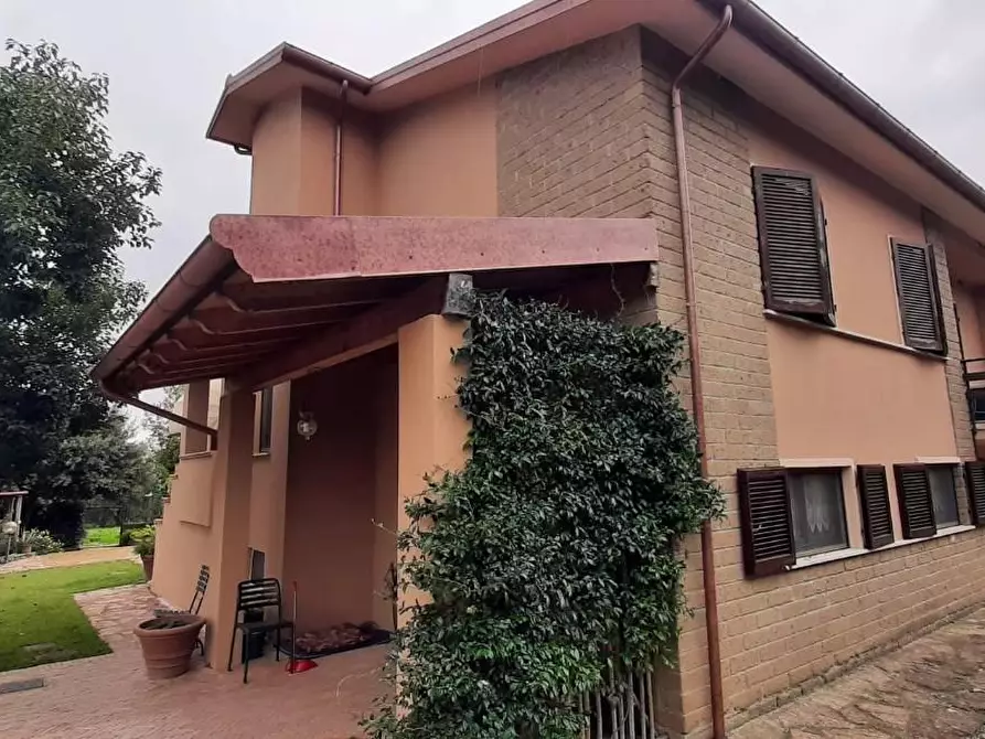 Immagine 2 di Villa in vendita  a Suvereto