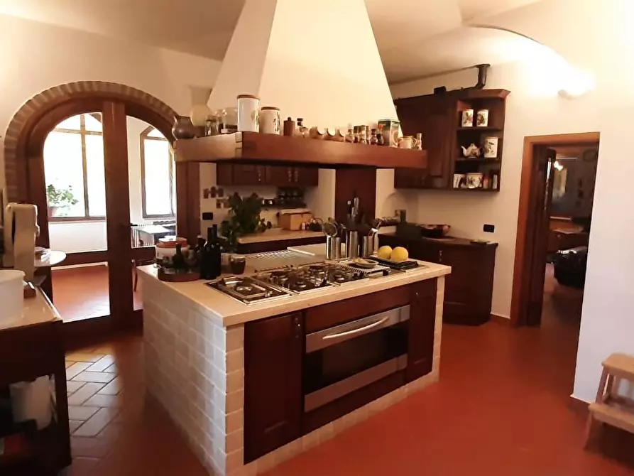 Immagine 11 di Villa in vendita  a Suvereto