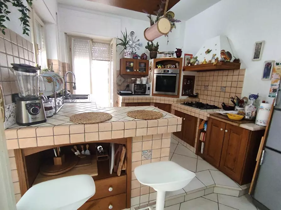 Immagine 7 di Appartamento in vendita  a Massa