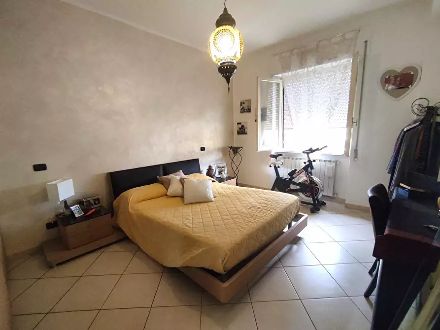 Immagine 12 di Appartamento in vendita  a Massa