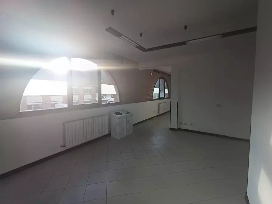 Immagine 4 di Ufficio in affitto  a Coreglia Antelminelli