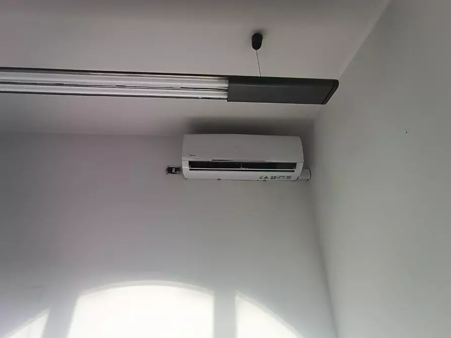 Immagine 9 di Ufficio in affitto  a Coreglia Antelminelli