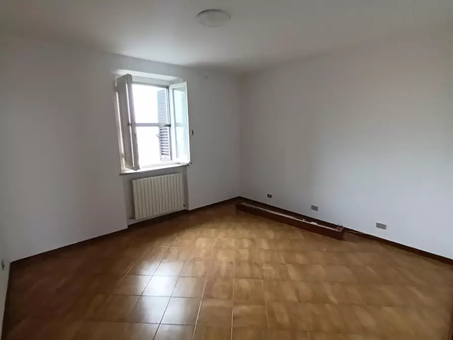 Immagine 30 di Appartamento in vendita  a Lucca