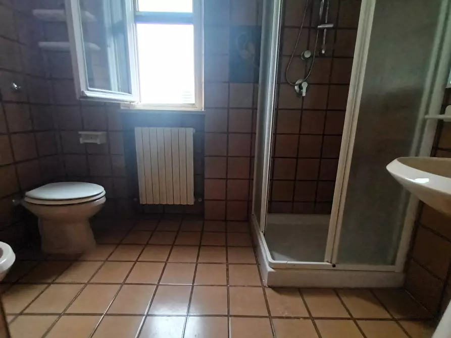 Immagine 24 di Appartamento in vendita  a Lucca