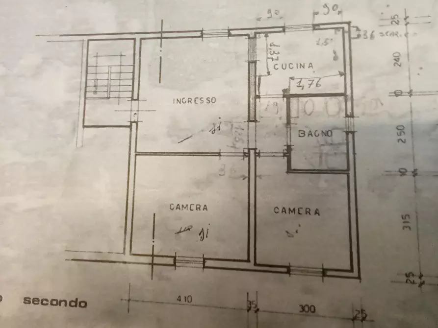 Immagine 3 di Appartamento in vendita  a Lucca