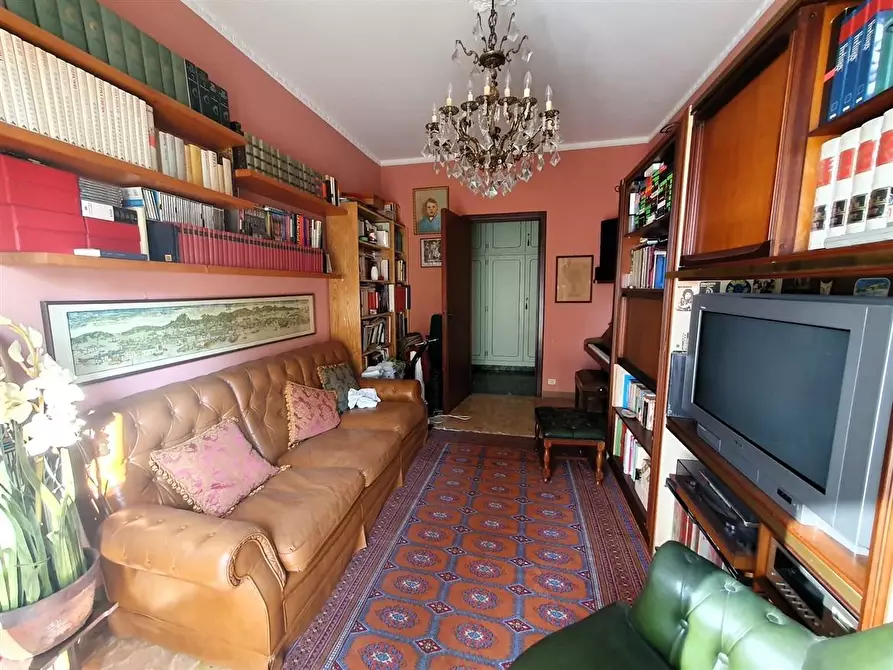 Immagine 12 di Appartamento in vendita  a Massa