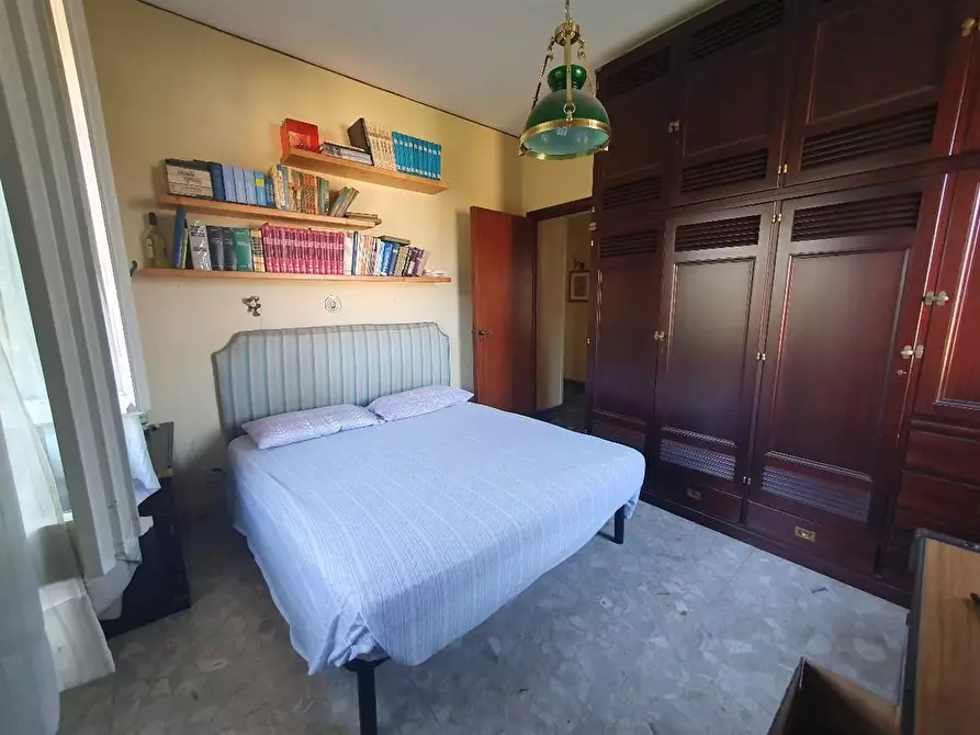 Immagine 15 di Appartamento in vendita  a Massa